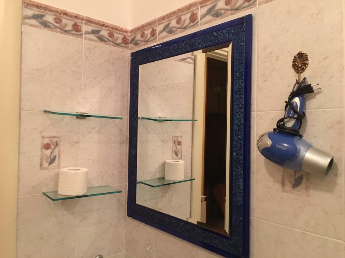 Casa Vacanza Angela Villa Бонасола Екстериор снимка
